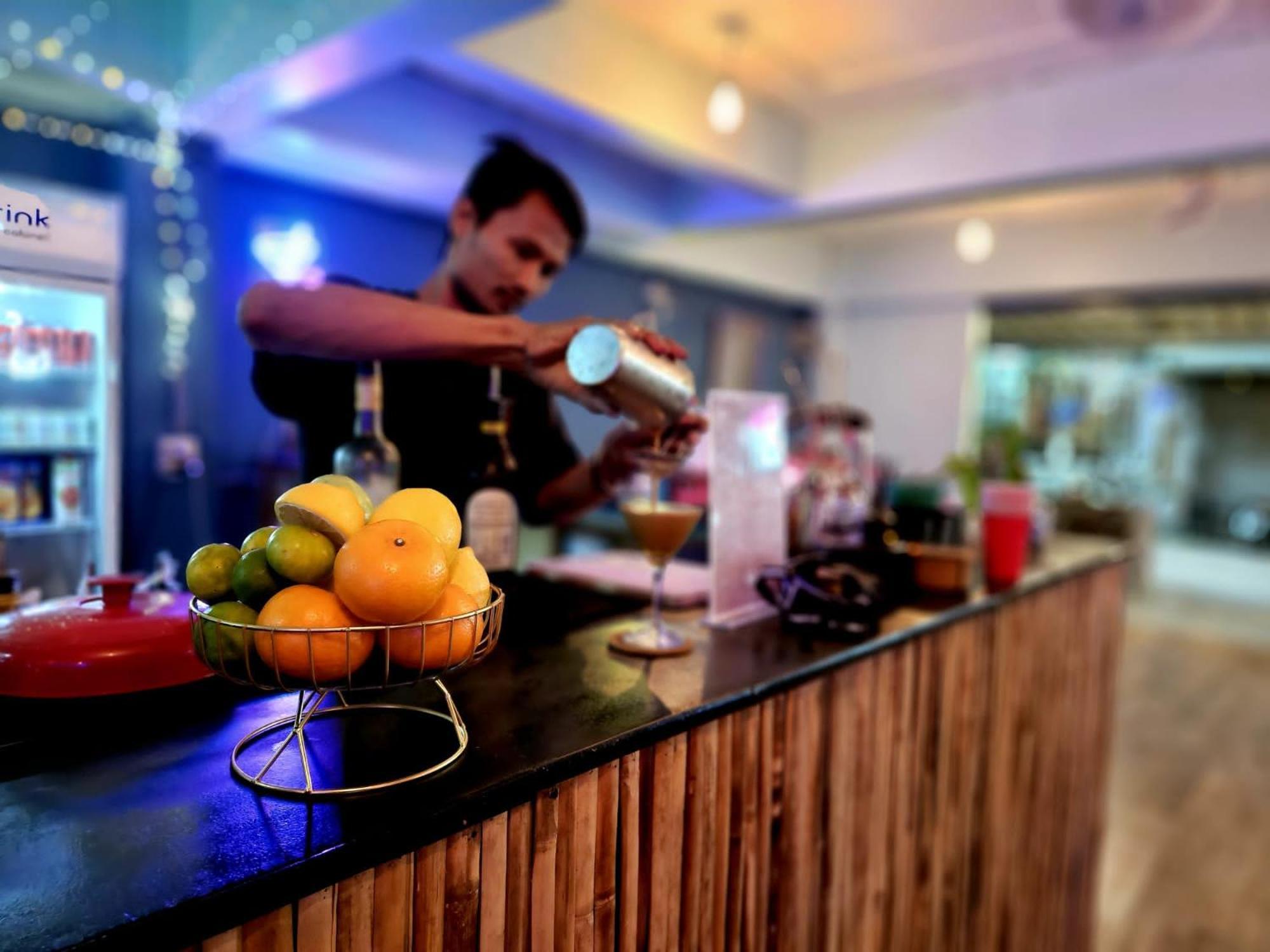 Tiki Tribe Bar & Hostel タオ島 エクステリア 写真