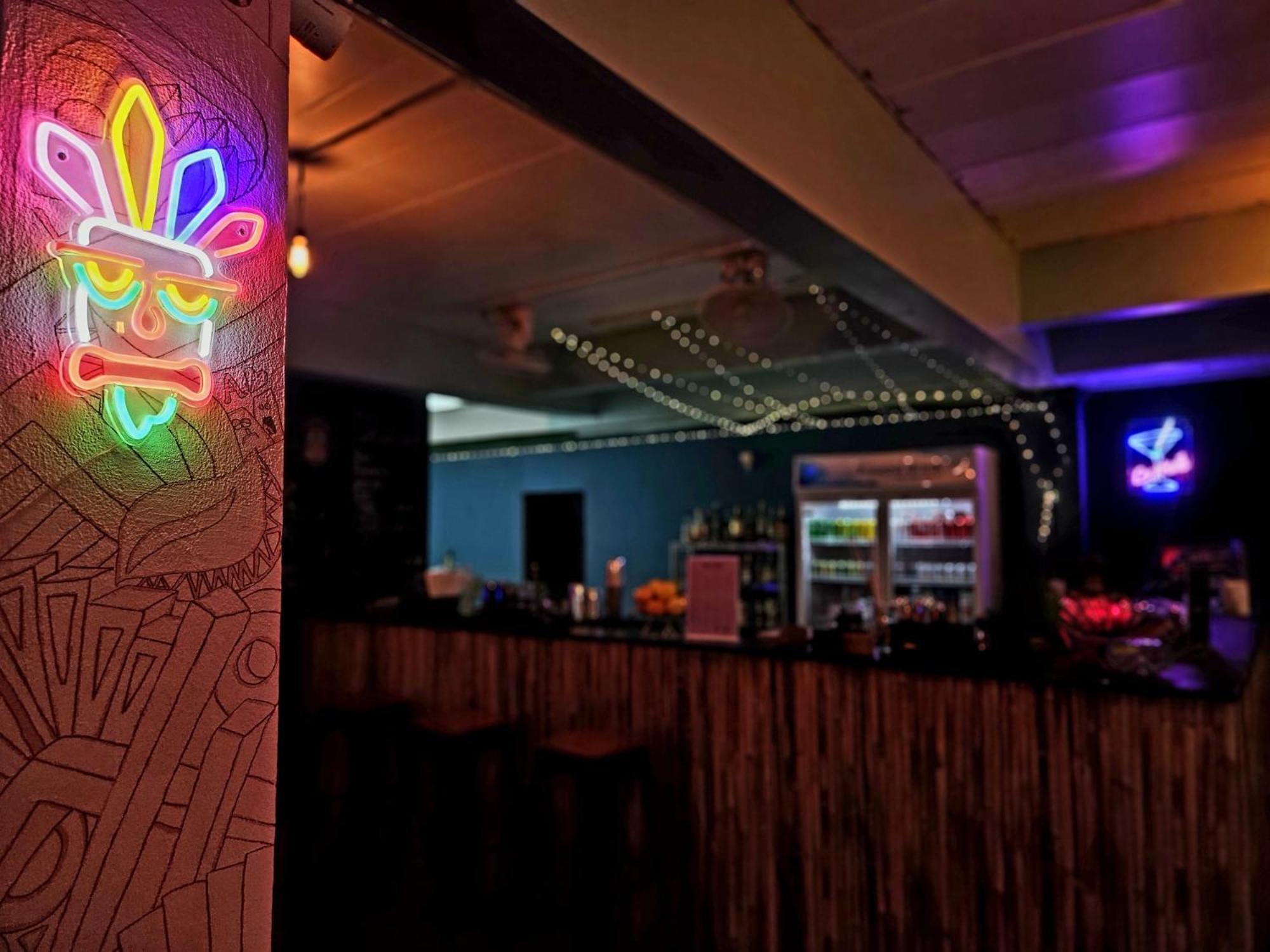 Tiki Tribe Bar & Hostel タオ島 エクステリア 写真