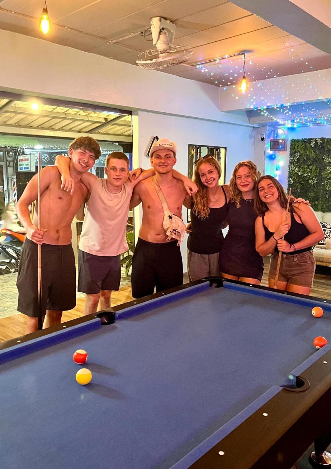 Tiki Tribe Bar & Hostel タオ島 エクステリア 写真