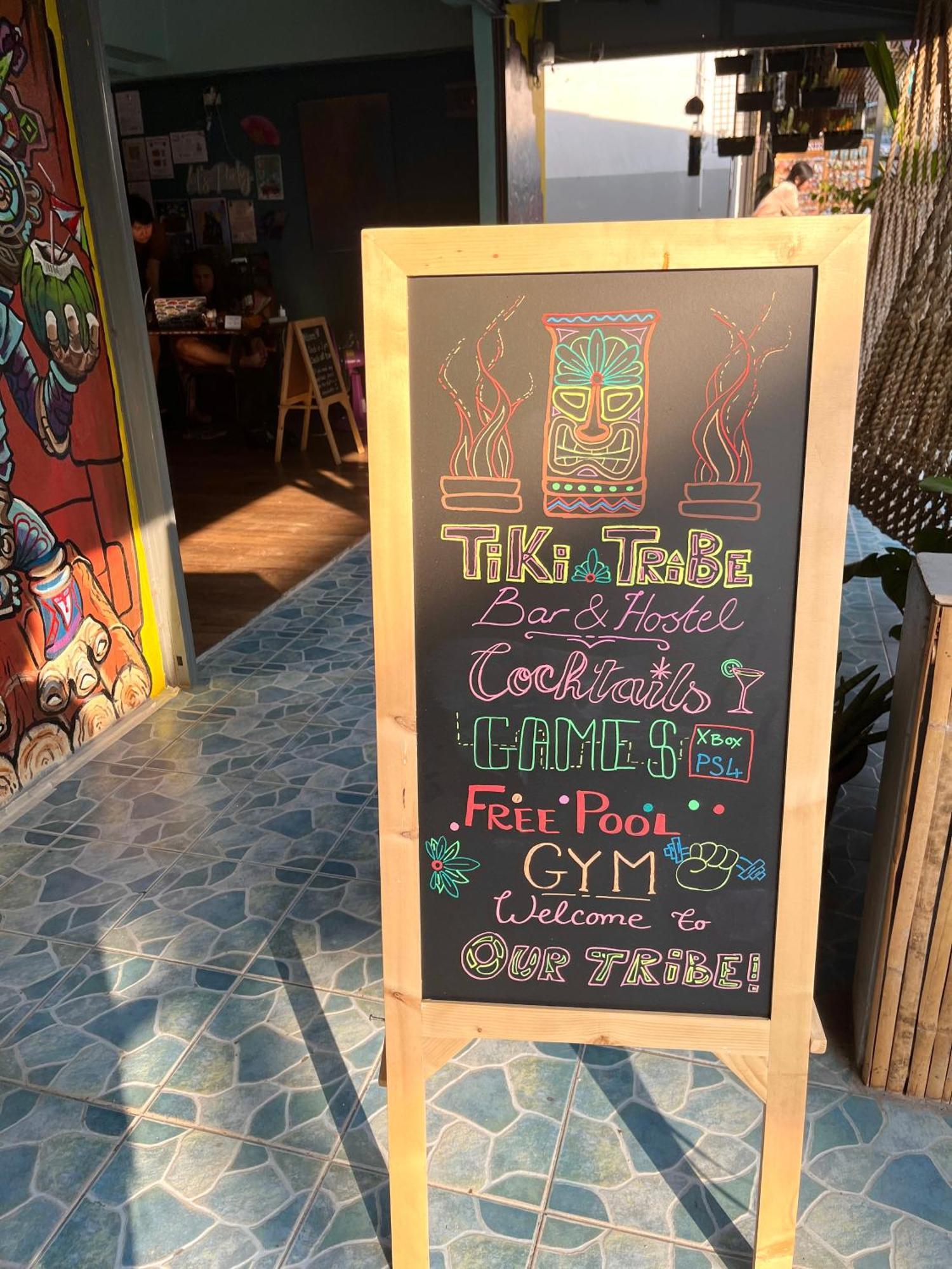 Tiki Tribe Bar & Hostel タオ島 エクステリア 写真
