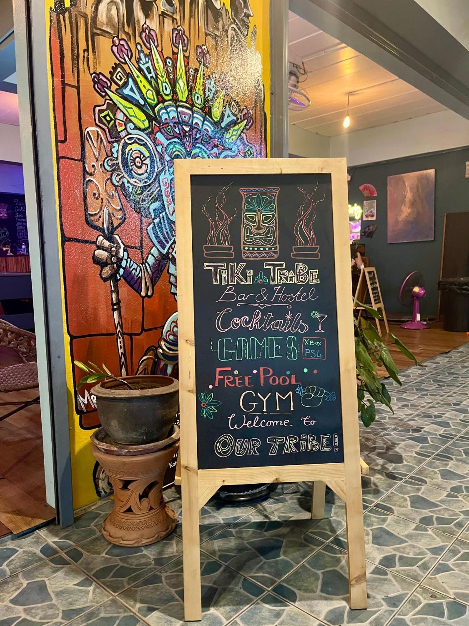 Tiki Tribe Bar & Hostel タオ島 エクステリア 写真
