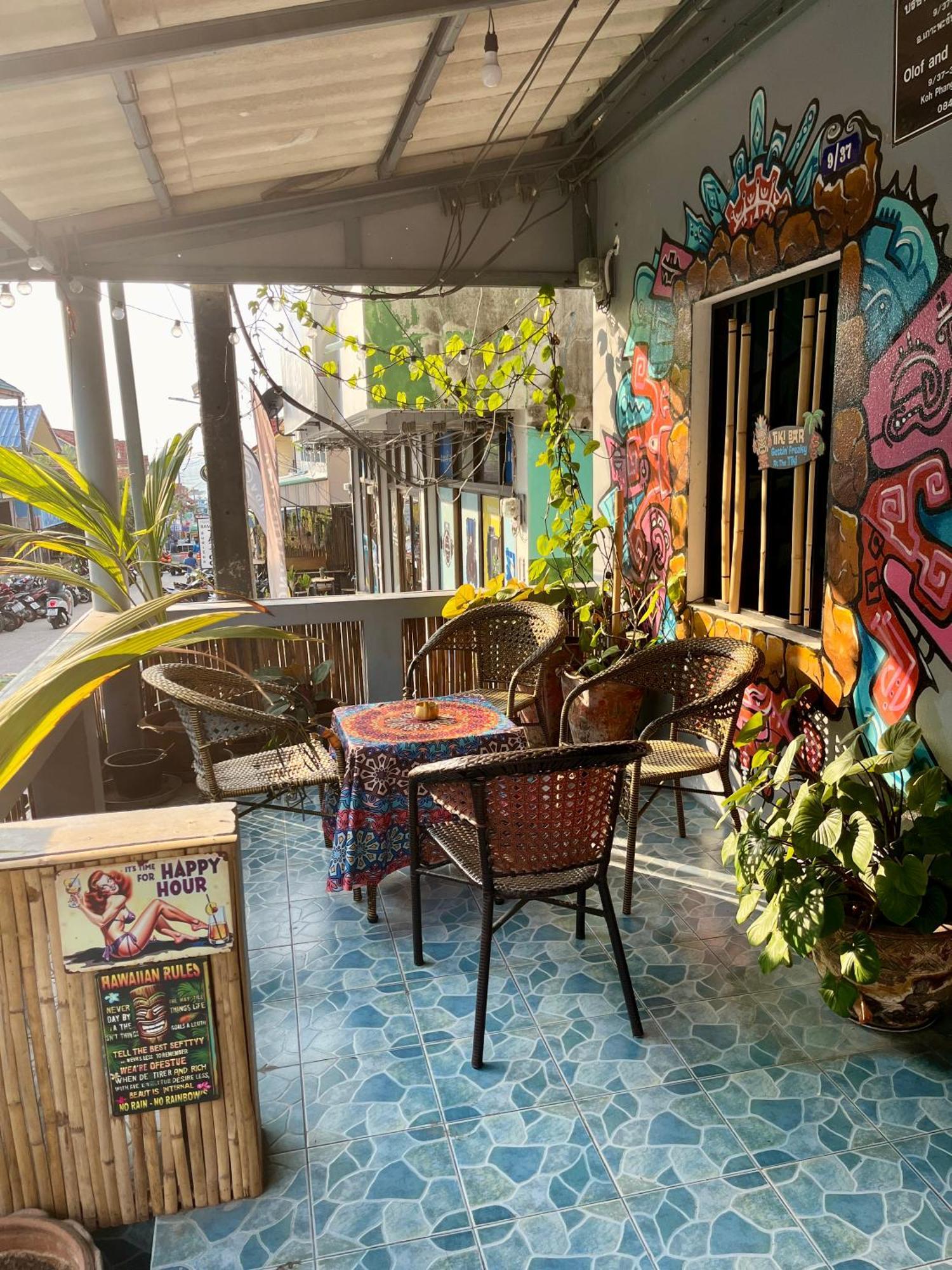 Tiki Tribe Bar & Hostel タオ島 エクステリア 写真