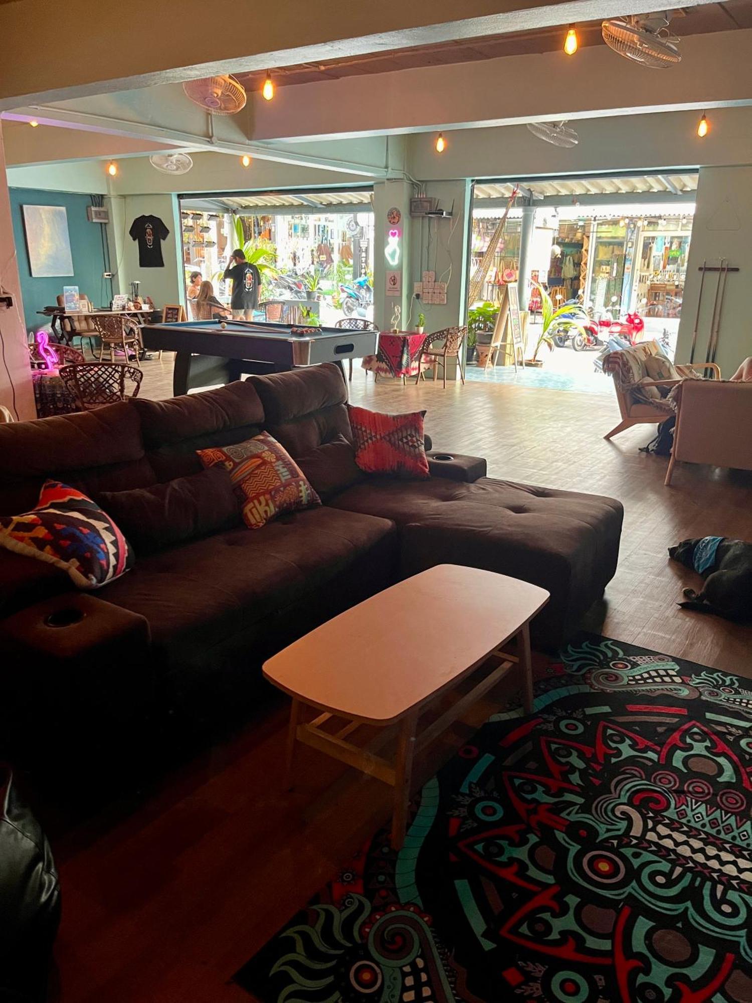 Tiki Tribe Bar & Hostel タオ島 エクステリア 写真